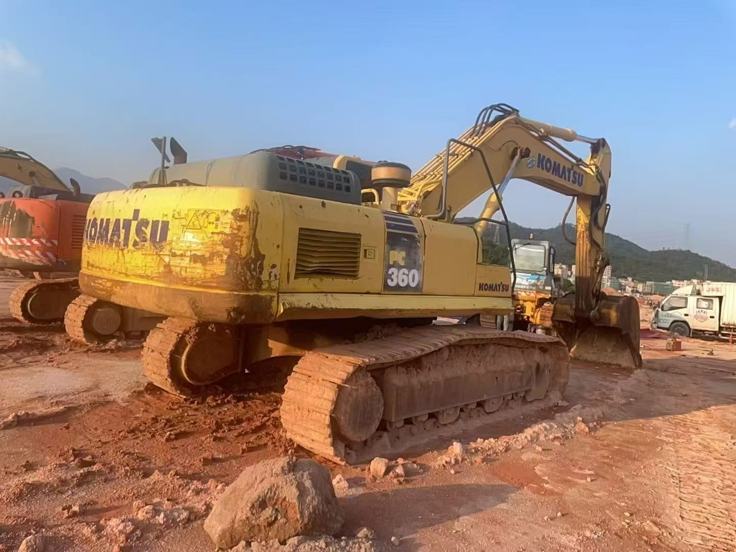 Compre Excavadora Komatsu PC360-7 Usada / 2 Compre Excavadora Komatsu PC360-7 Usada / 2