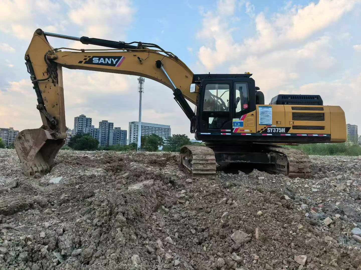 Buy Sany SY375H Used Excavator / 1