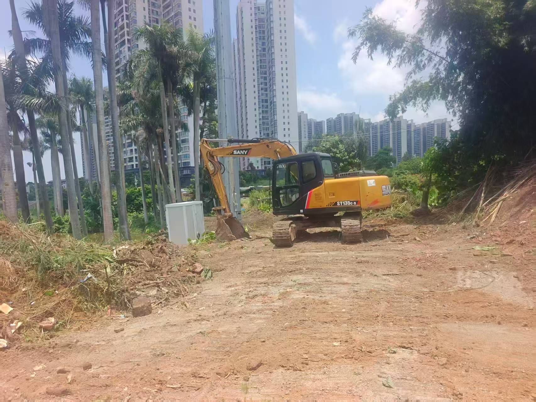Buy Sany SY135-8S Used Excavator / 2 Buy Sany SY135-8S Used Excavator / 2
