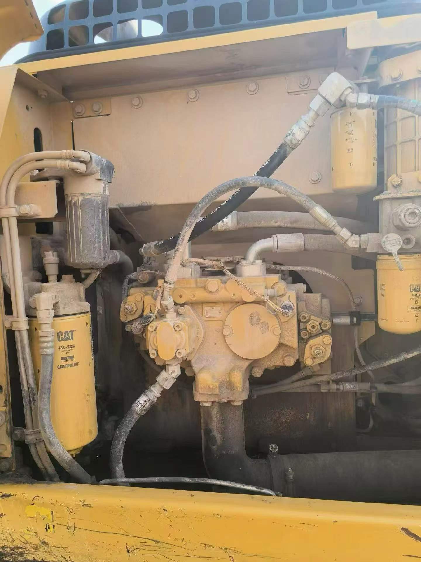 Buy Caterpillar 320D Used Excavator / 6