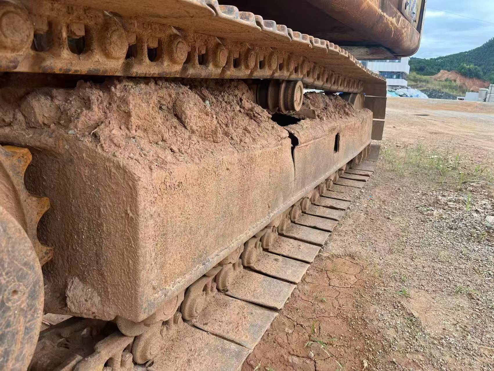 Buy Kato HD512-6 Used Excavator / 1