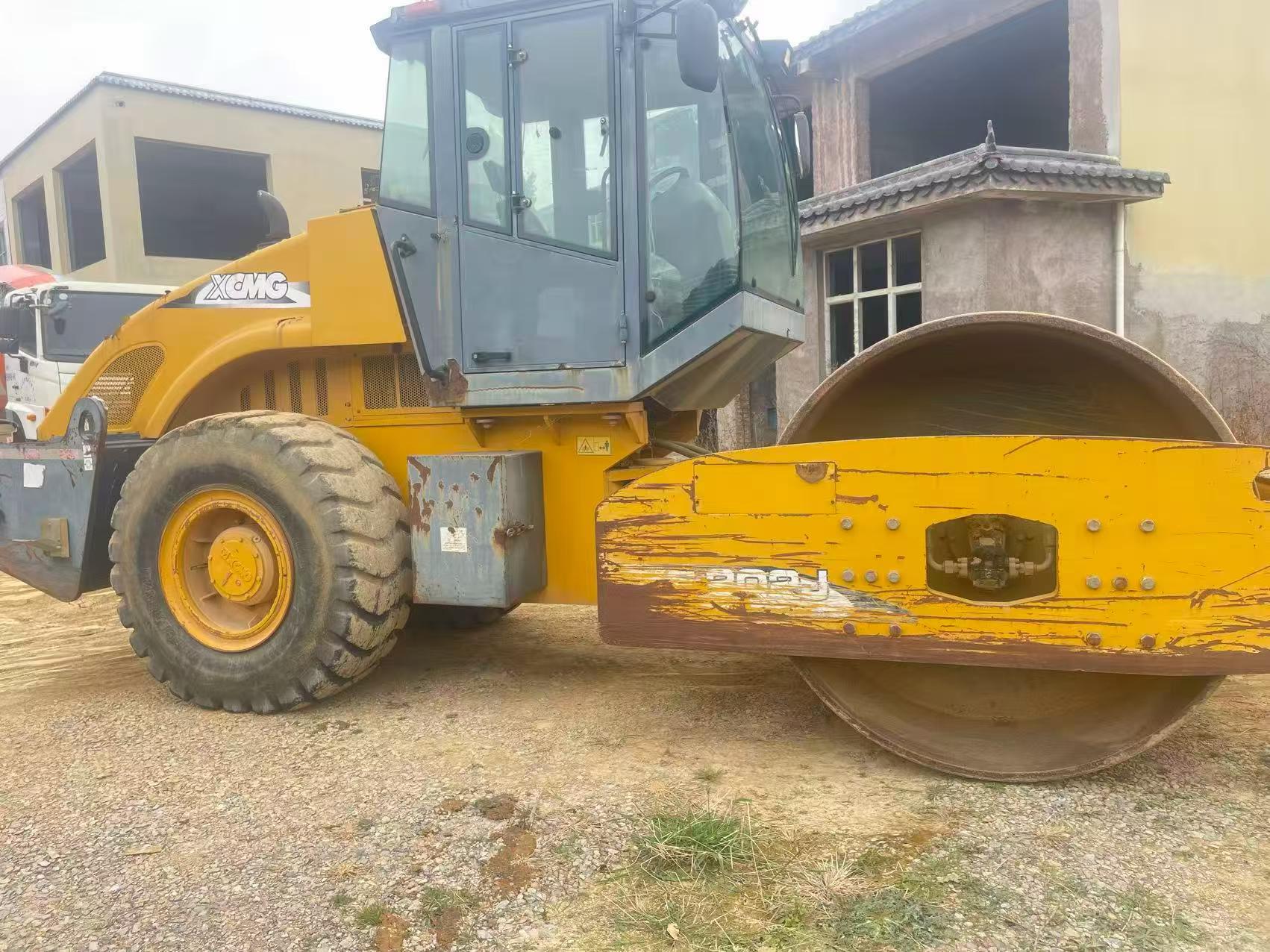 Buy XCMG ZL20E(D) Used Excavator / 2 Buy XCMG ZL20E(D) Used Excavator / 2