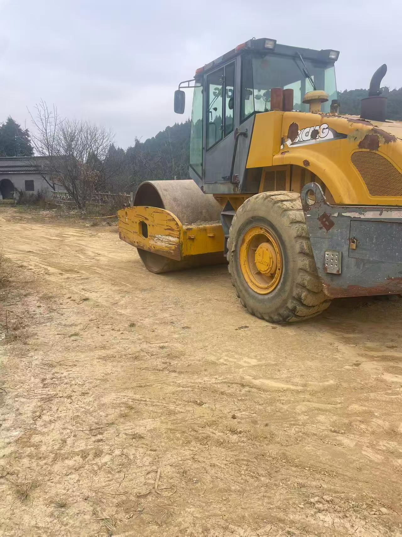 Buy XCMG ZL20E(D) Used Excavator / 3 Buy XCMG ZL20E(D) Used Excavator / 3