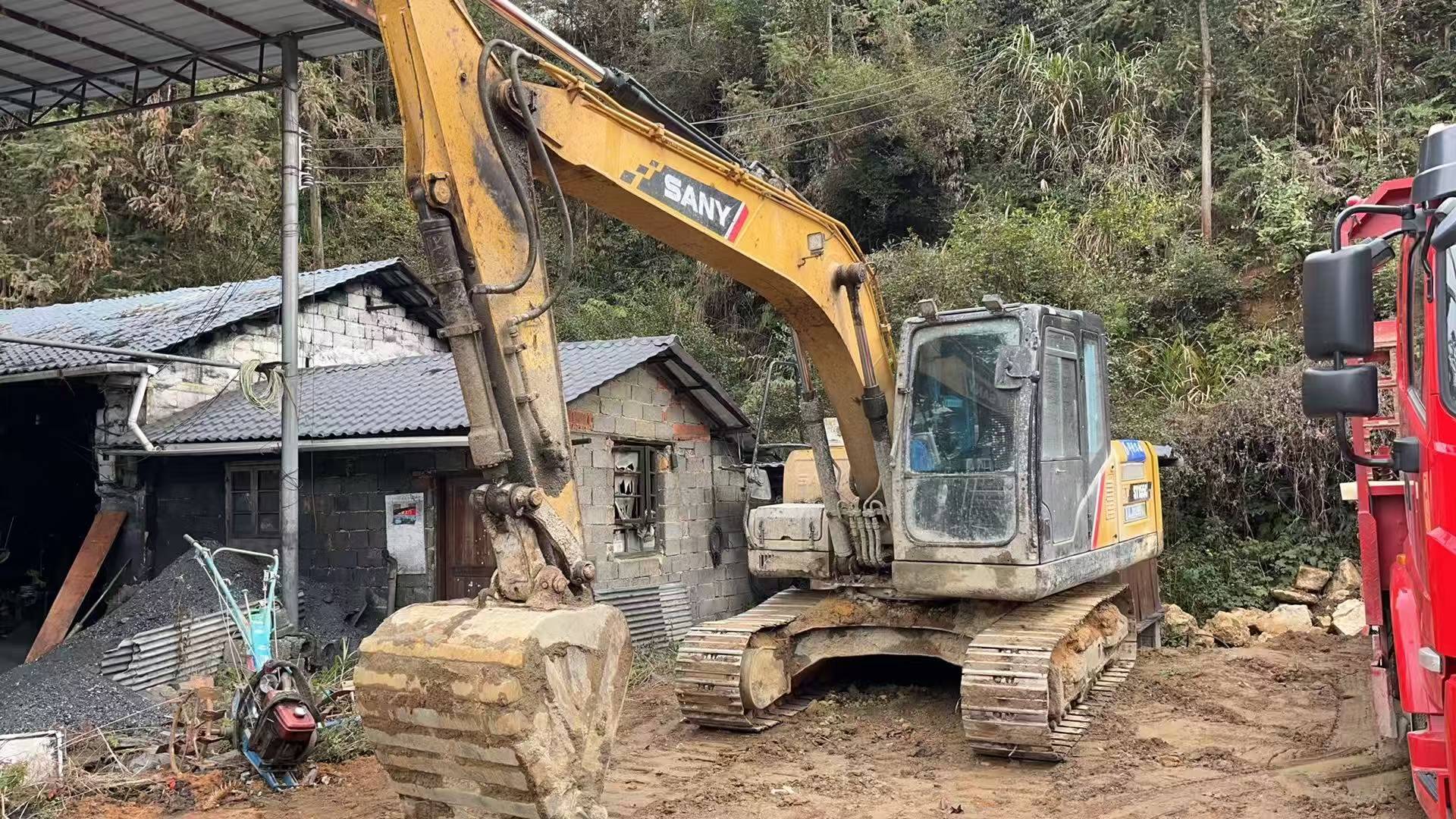 Buy Sany SY135 Used Excavator / 4
