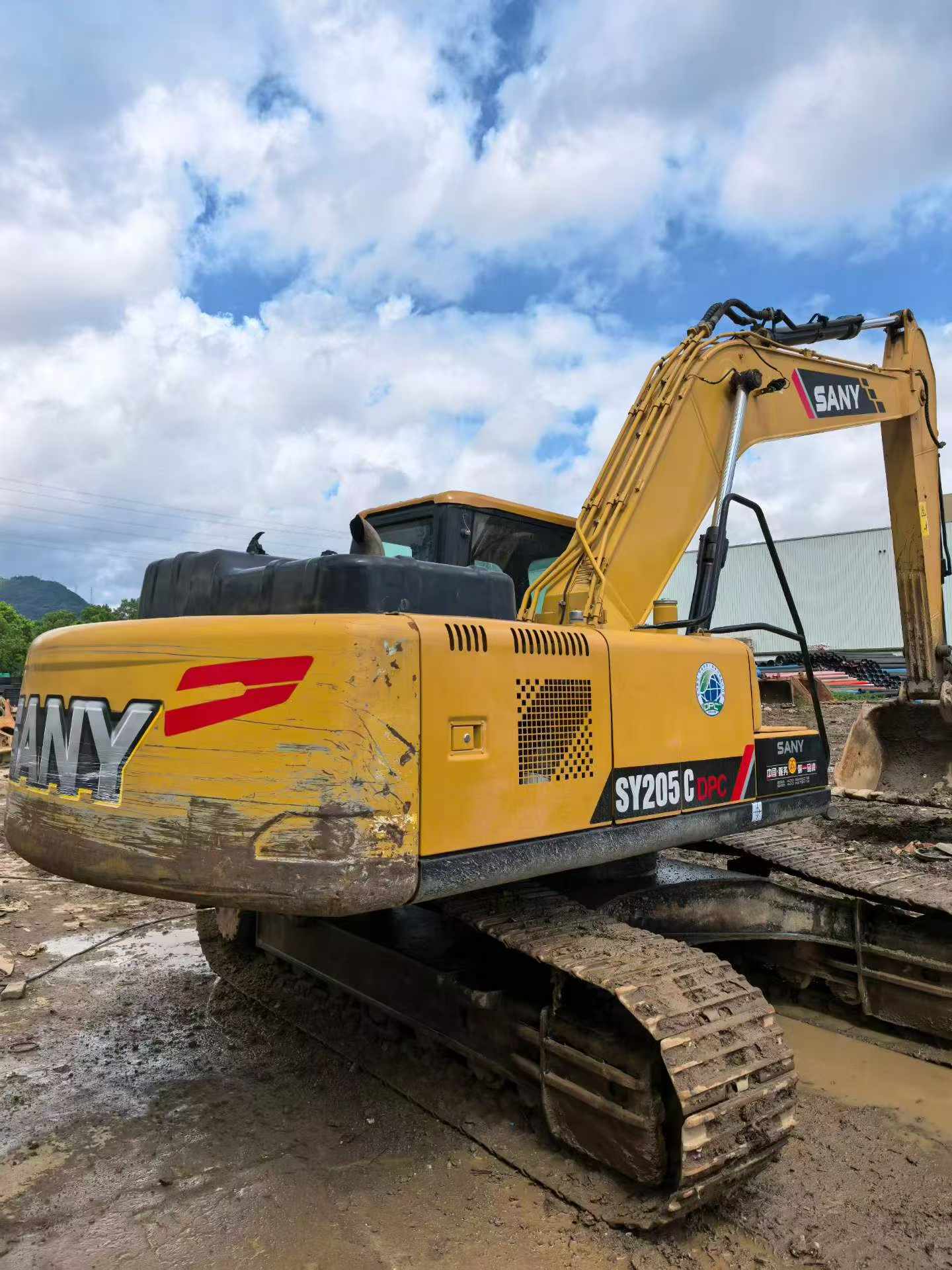 Buy Sany SY205C Used Excavator / 3 Buy Sany SY205C Used Excavator / 3
