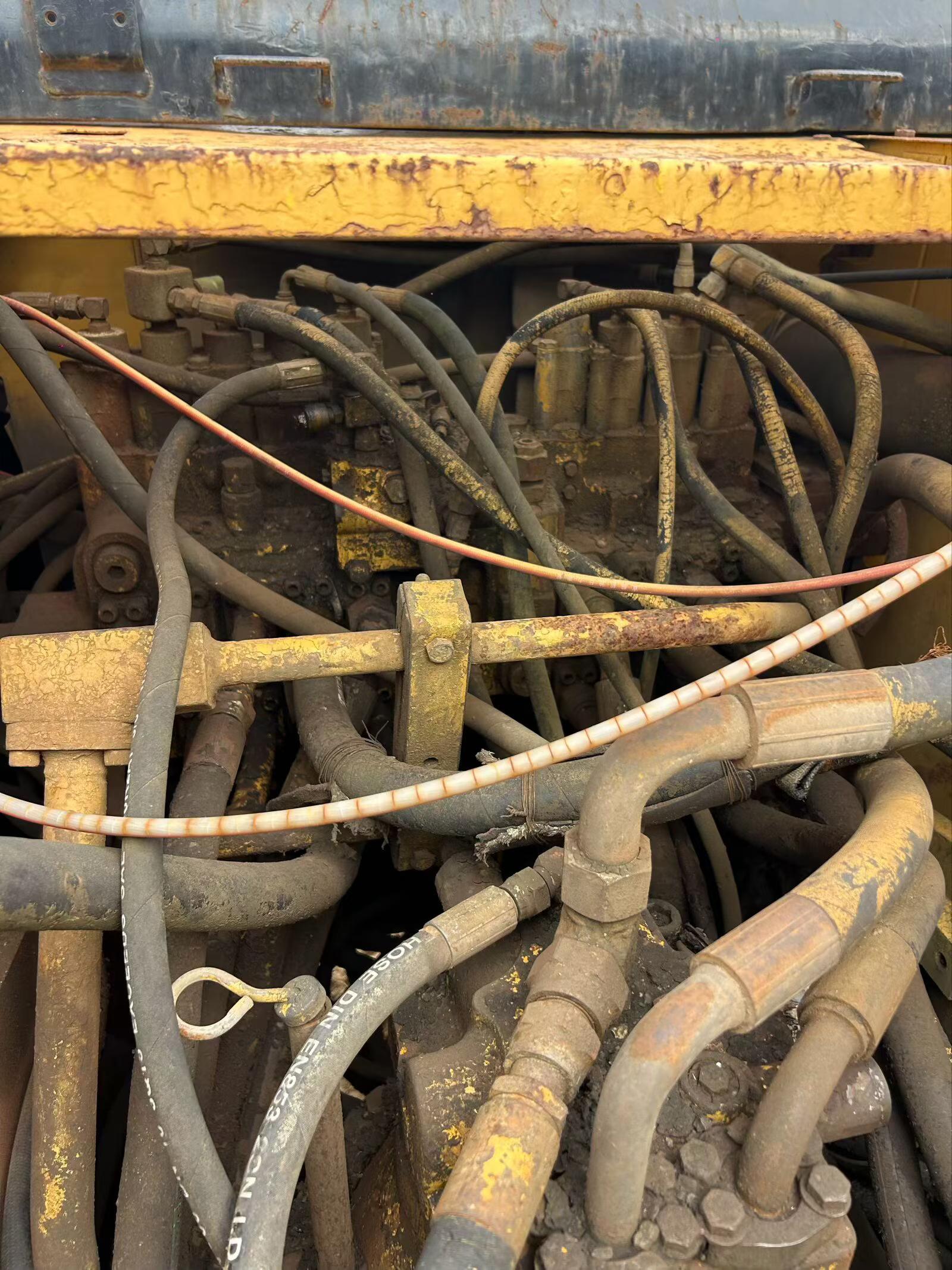 Buy Caterpillar 320V2 Used Excavator / 7 Buy Caterpillar 320V2 Used Excavator / 7