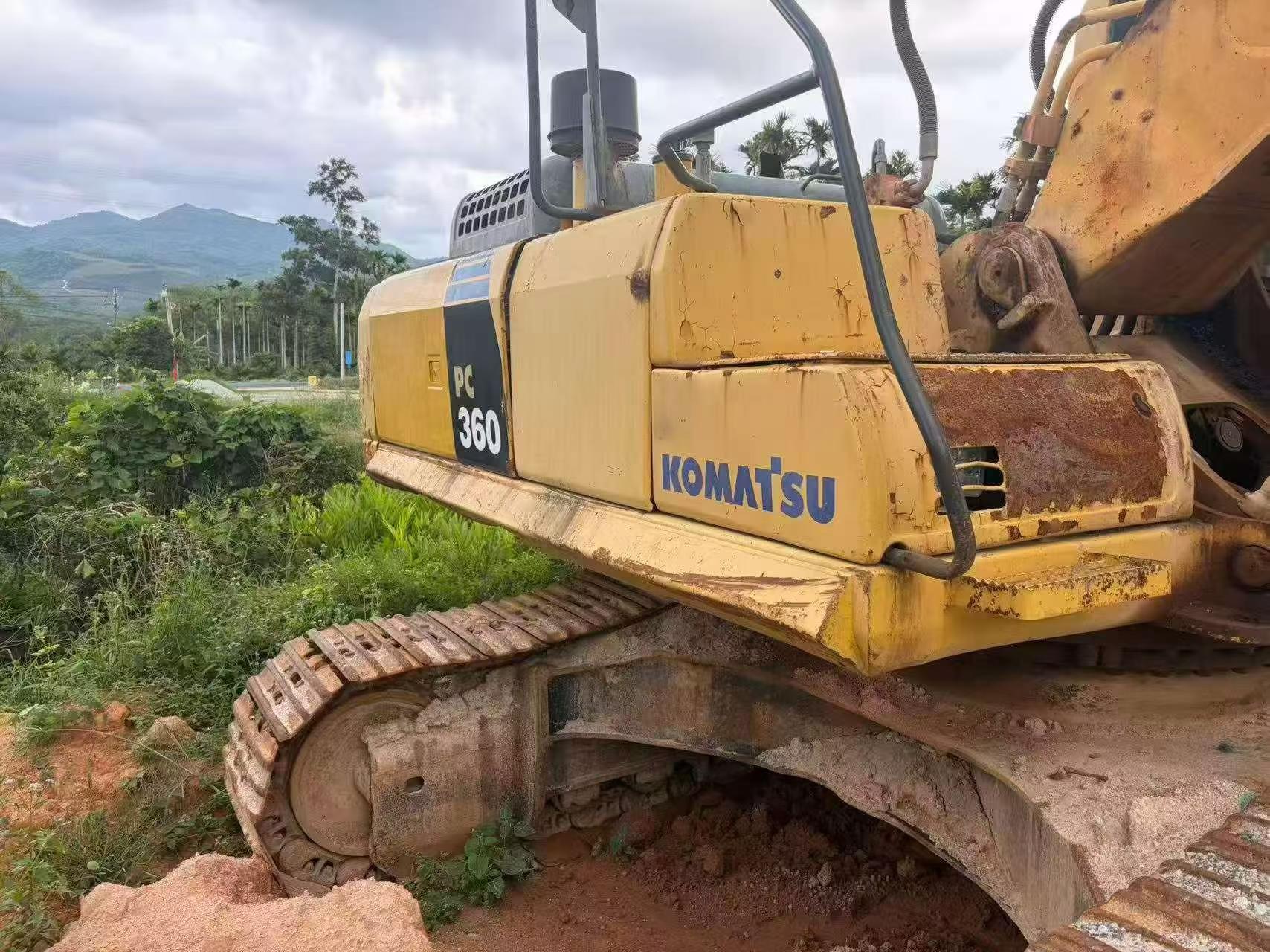 Buy Komatsu PC360-7 Used Excavator / 1