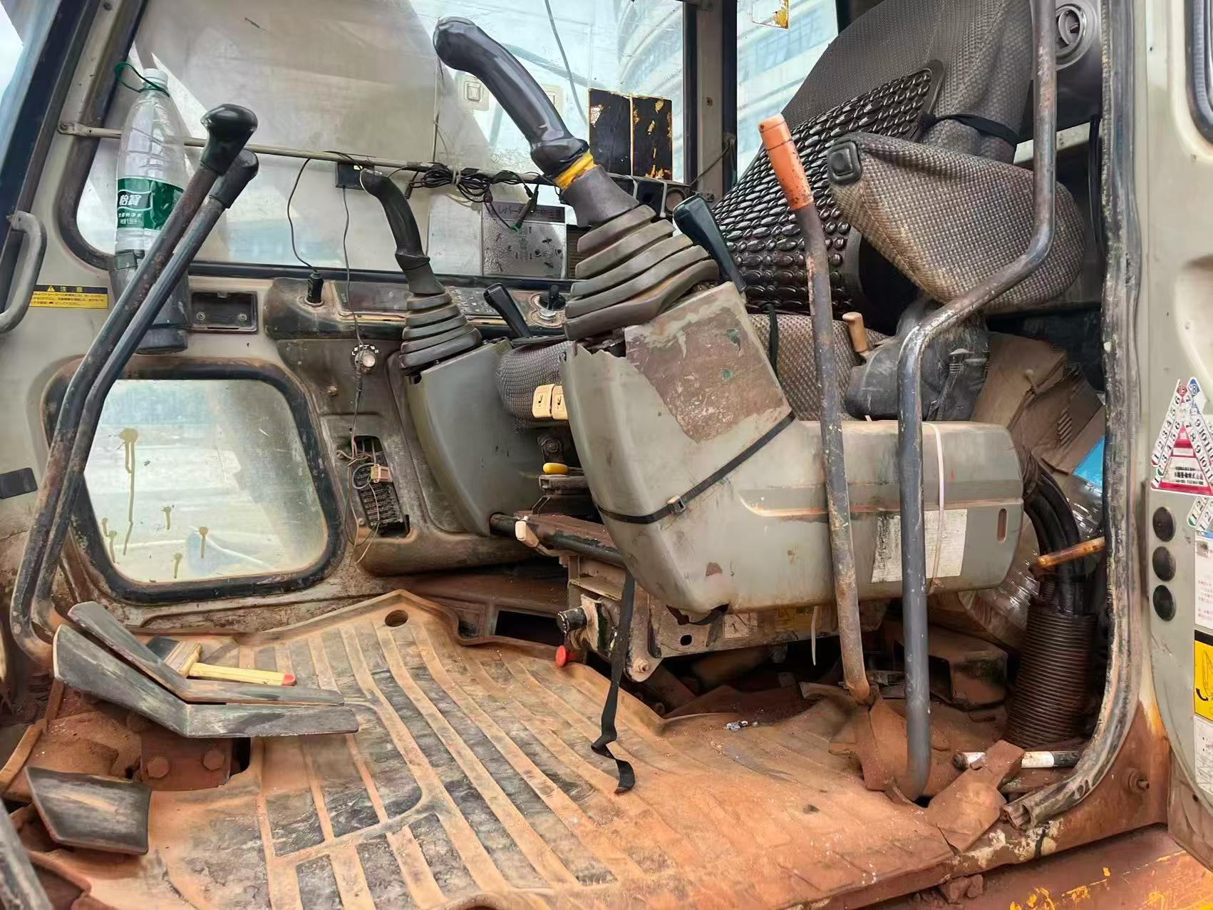 Buy Kato HD512-6 Used Excavator / 7 Buy Kato HD512-6 Used Excavator / 7