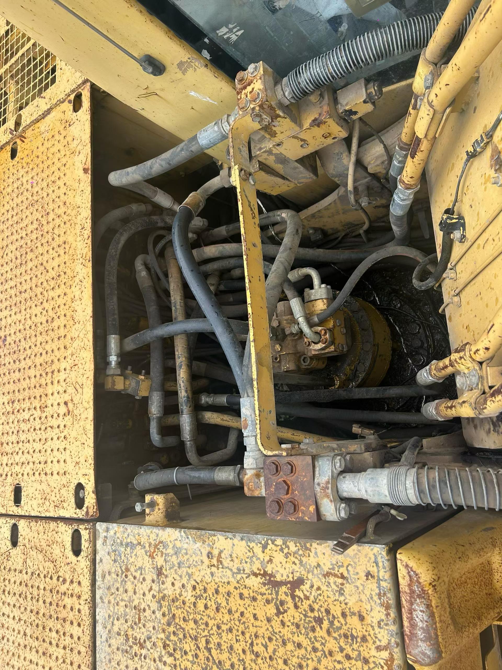 Buy Caterpillar 320CL Used Excavator / 2