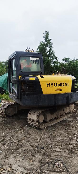 Buy Hyundai R80G Used Excavator / 1