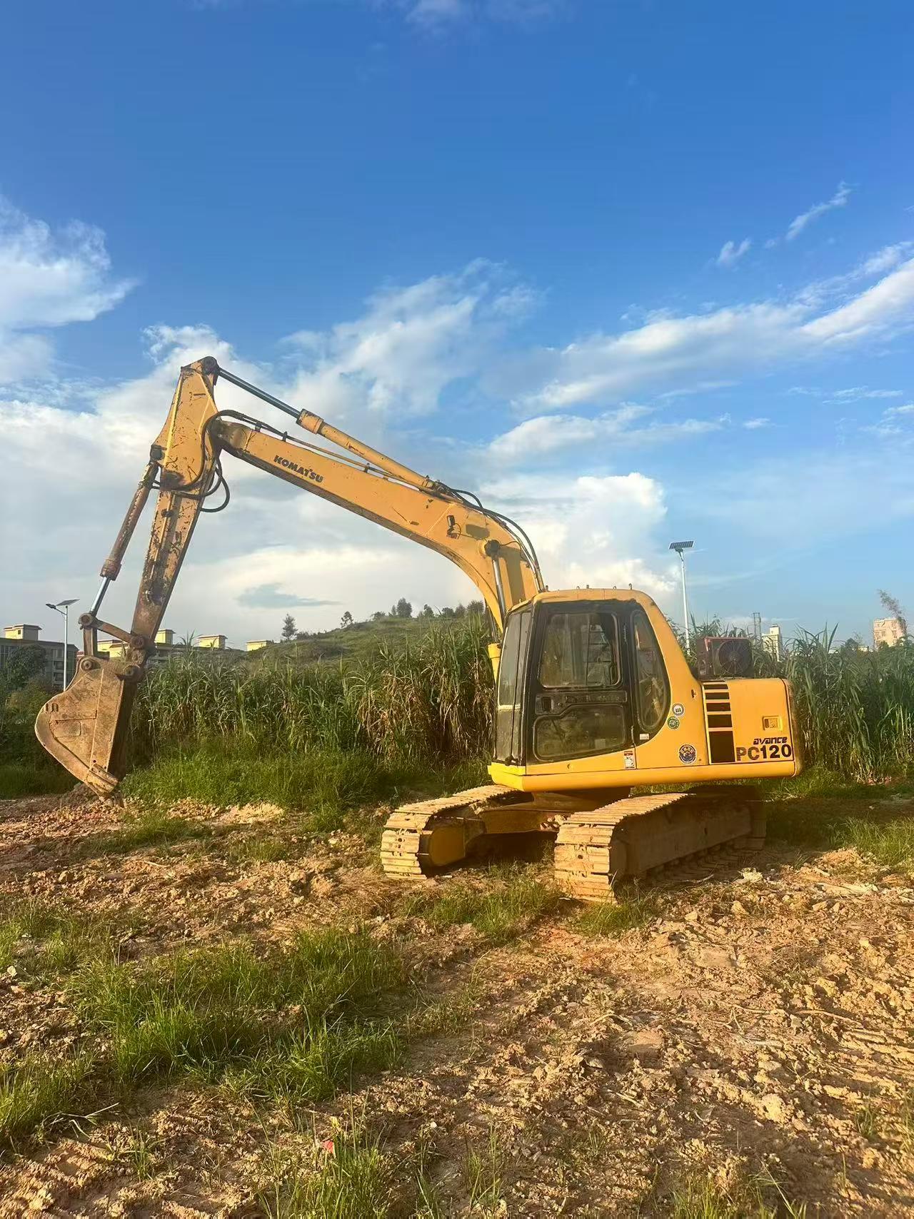 Buy Caterpillar 311C Used Excavator / 1