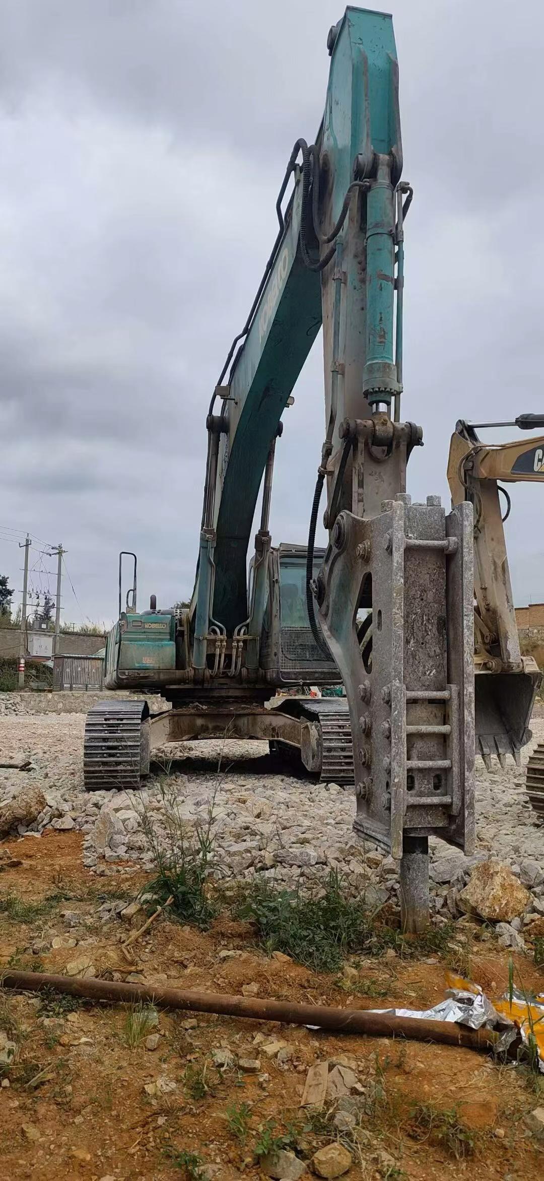 Buy Kobelco SK350-8 Used Excavator / 2