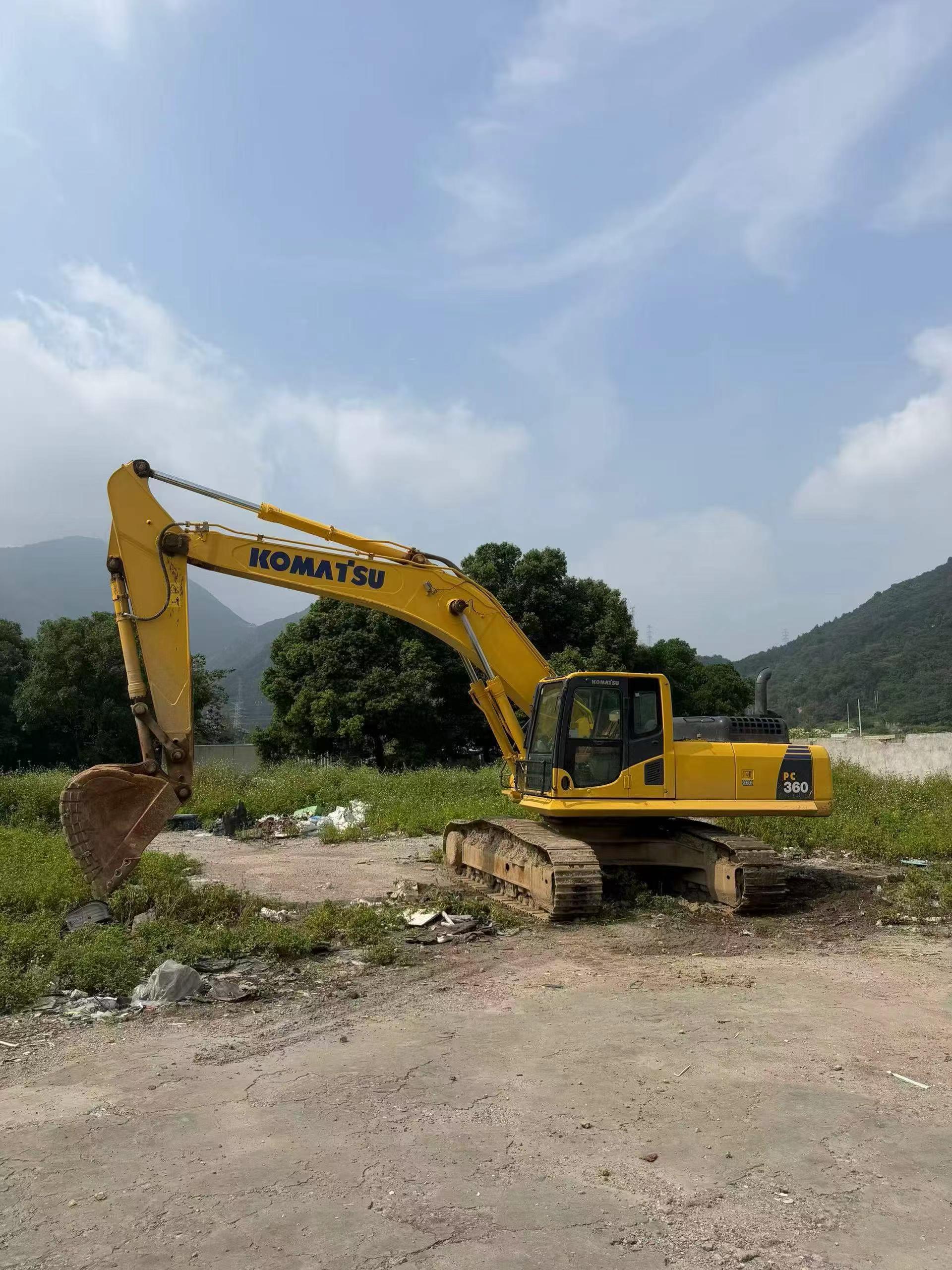 Buy Komatsu PC360-7 Used Excavator / 1