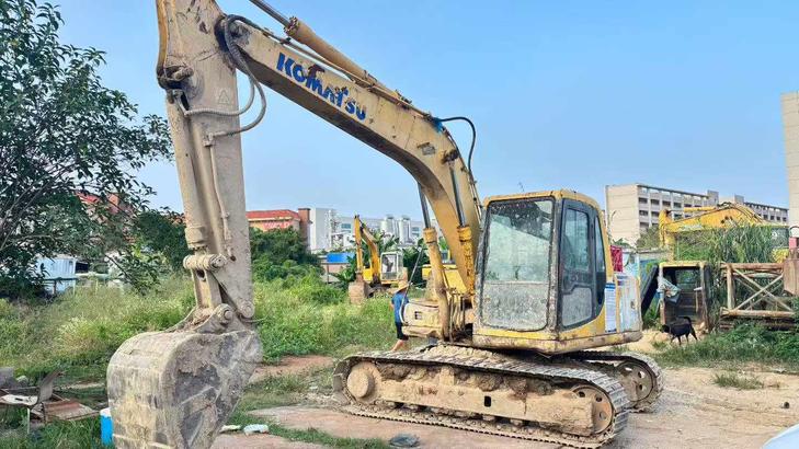 Buy Komatsu PC120-6 Used Excavator / 1