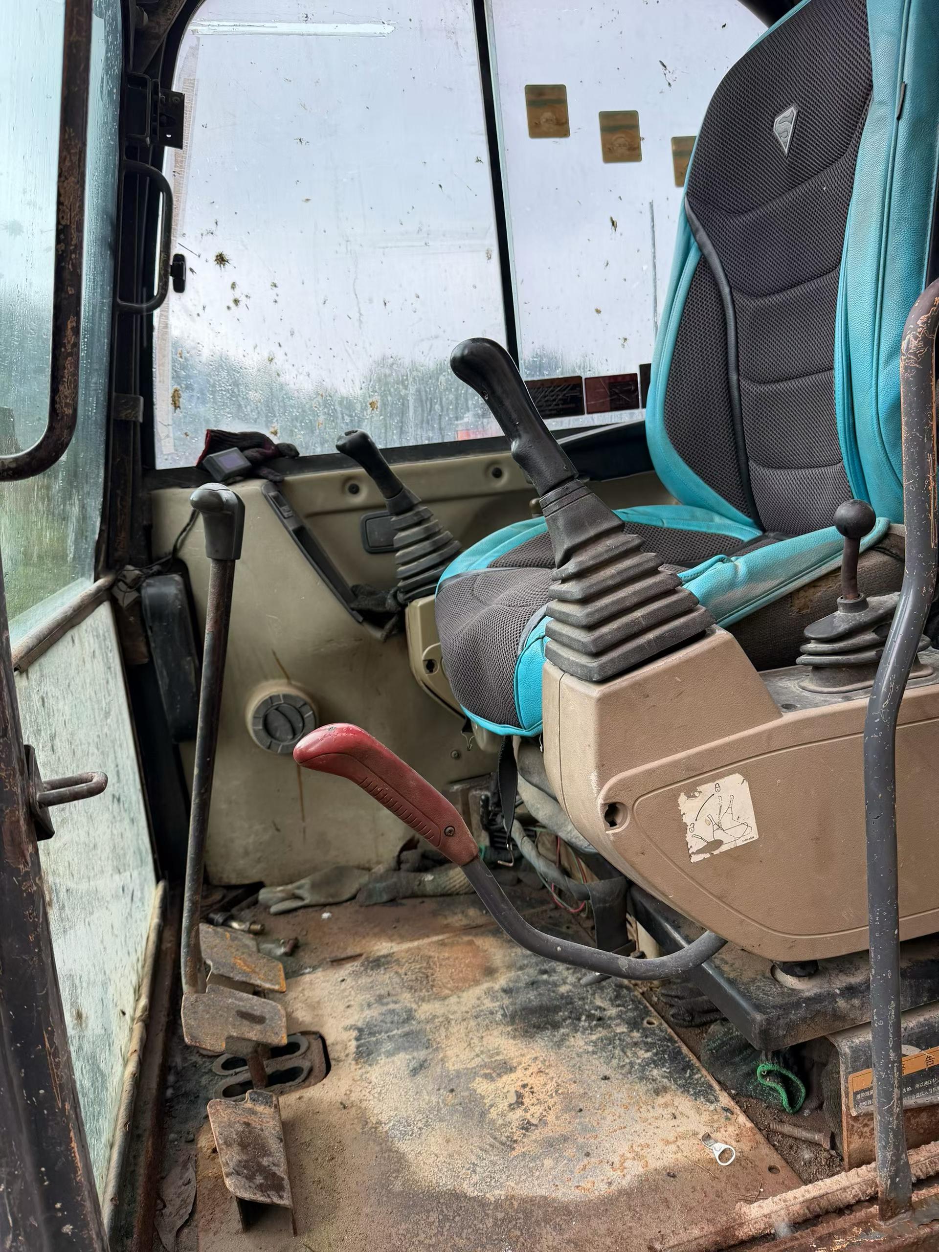 Buy Doosan DH60-7 Used Excavator / 8