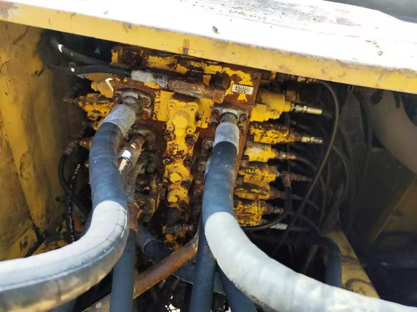 Buy Komatsu PC200-7 Used Excavator / 8 Buy Komatsu PC200-7 Used Excavator / 8