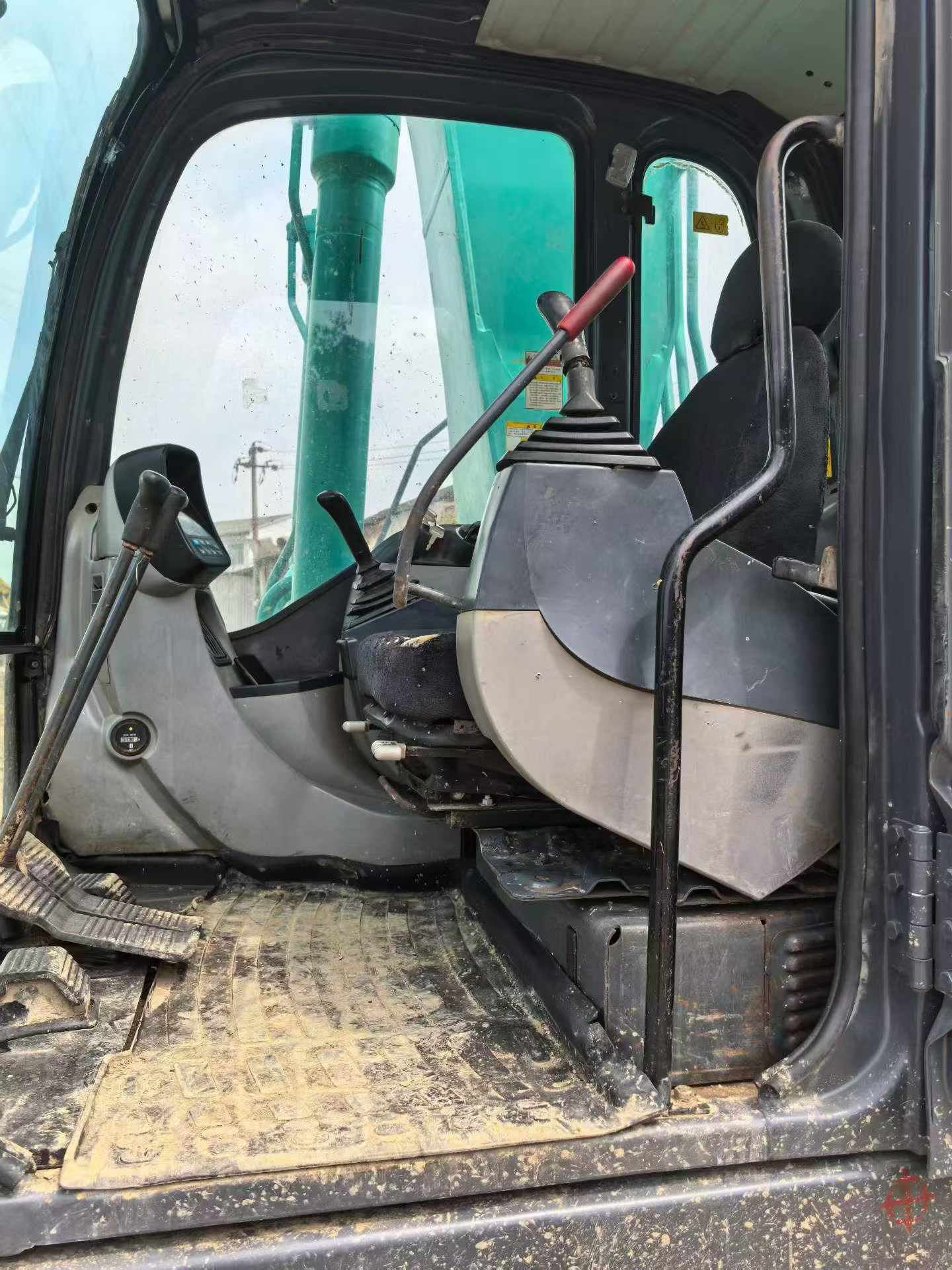 Buy Kobelco SK210 Used Excavator / 8 Buy Kobelco SK210 Used Excavator / 8