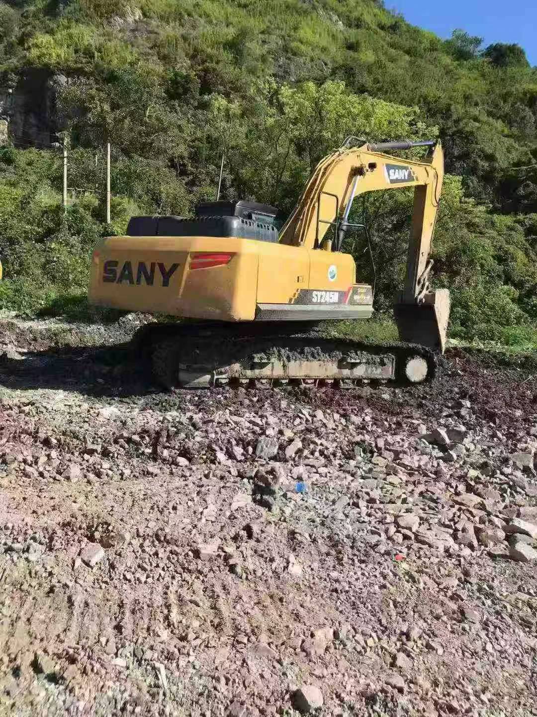 Buy Sany SY245H Used Excavator / 5 Buy Sany SY245H Used Excavator / 5