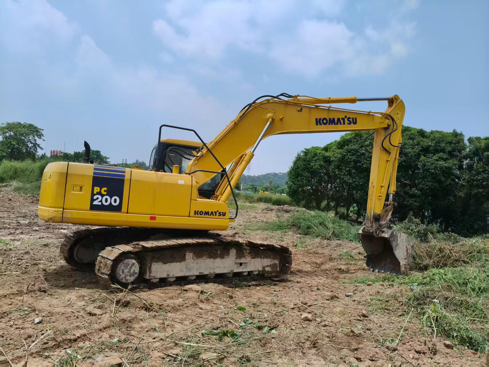 Buy Komatsu Used Excavator / 8 Buy Komatsu Used Excavator / 8