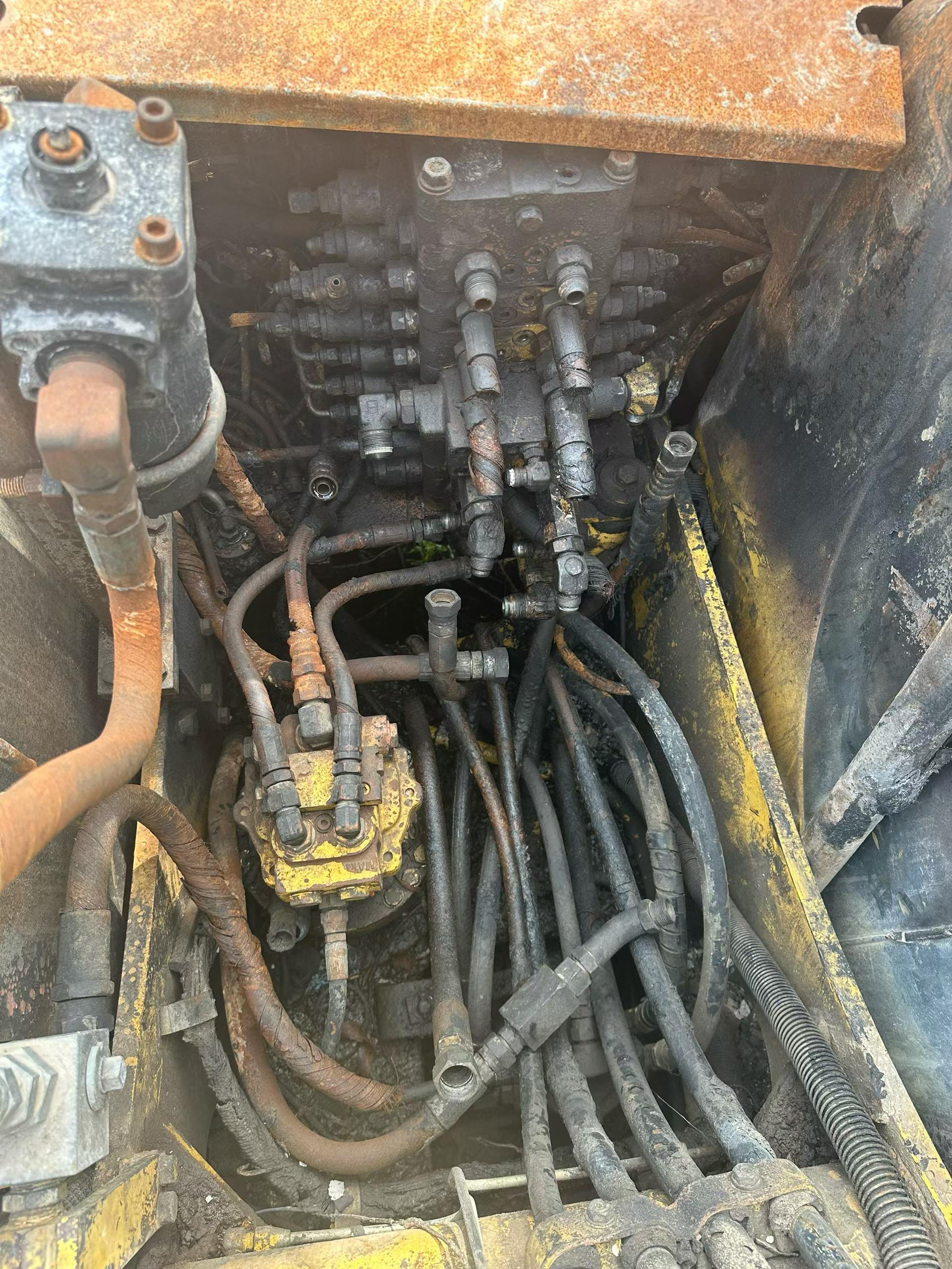 Buy Komatsu PC100 Used Excavator / 5 Buy Komatsu PC100 Used Excavator / 5