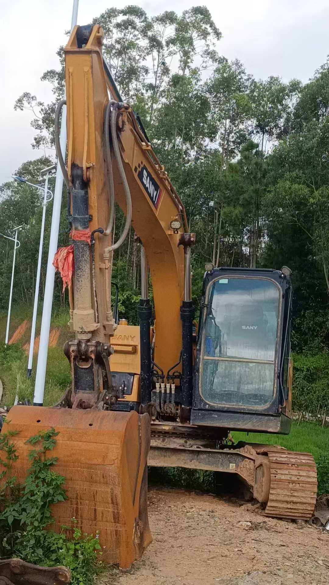 Buy Sany SY135 Used Excavator / 5 Buy Sany SY135 Used Excavator / 5