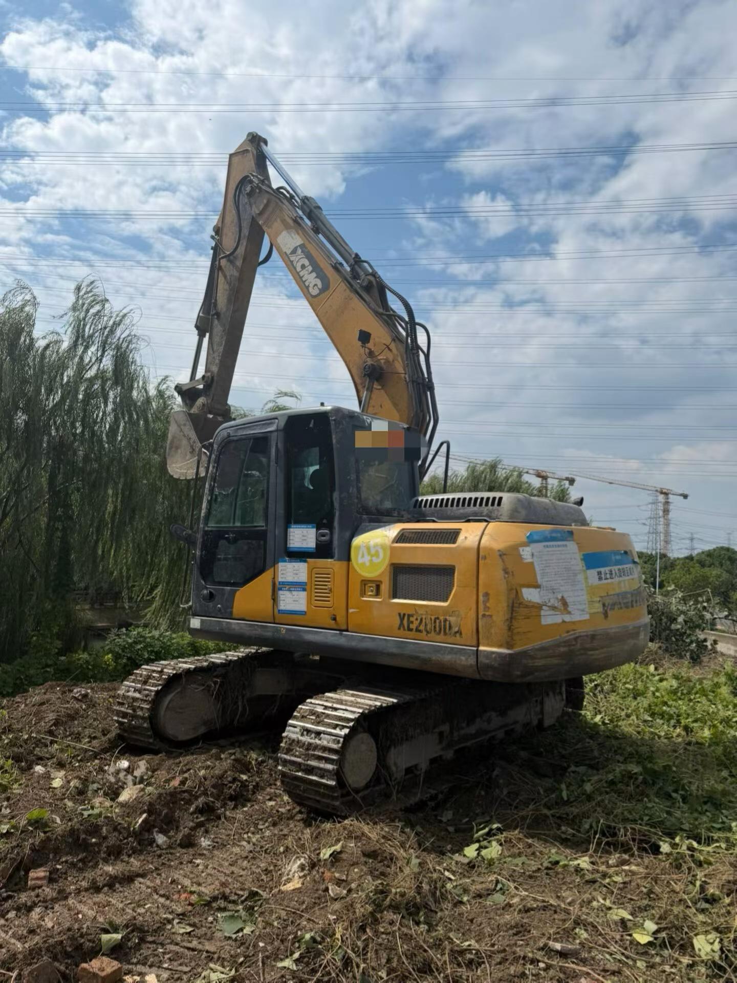 Buy XCMG XE135B Used Excavator / 1