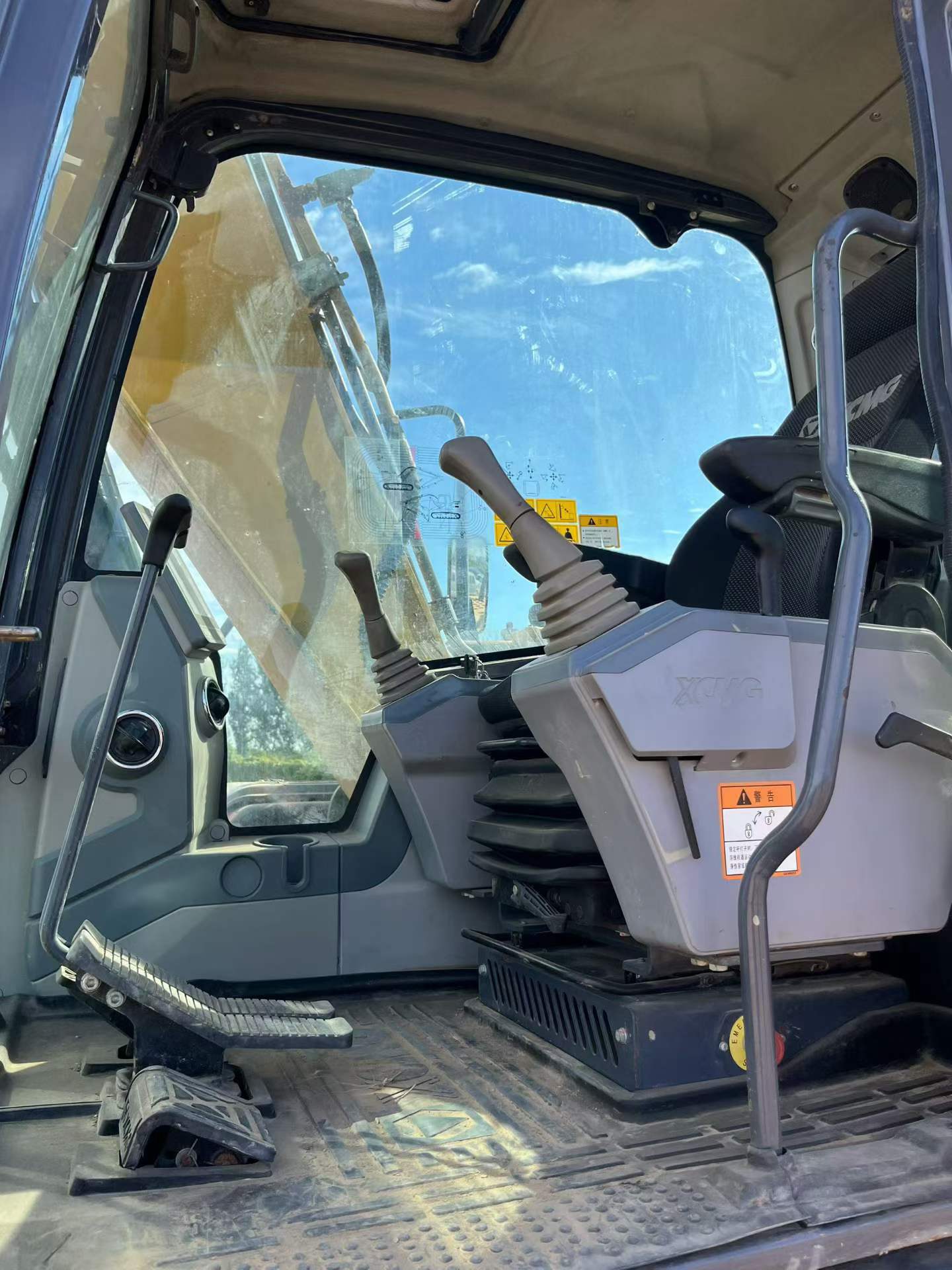 Buy XCMG XE150 Used Excavator / 4