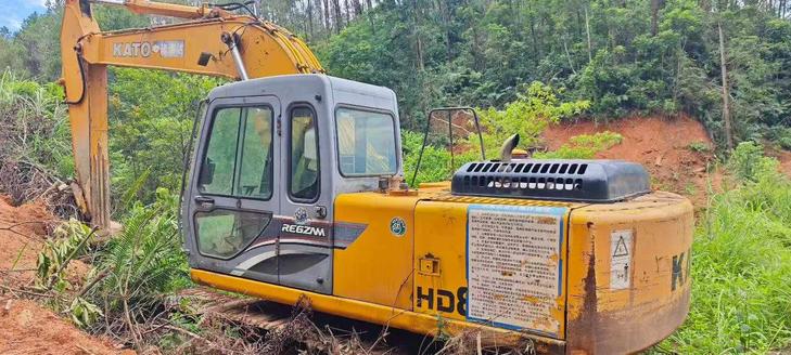 Buy Kato HD820R Used Excavator / 1
