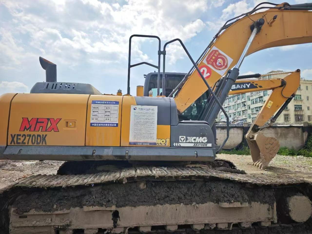 Buy XCMG XE270DK Used Excavator / 2