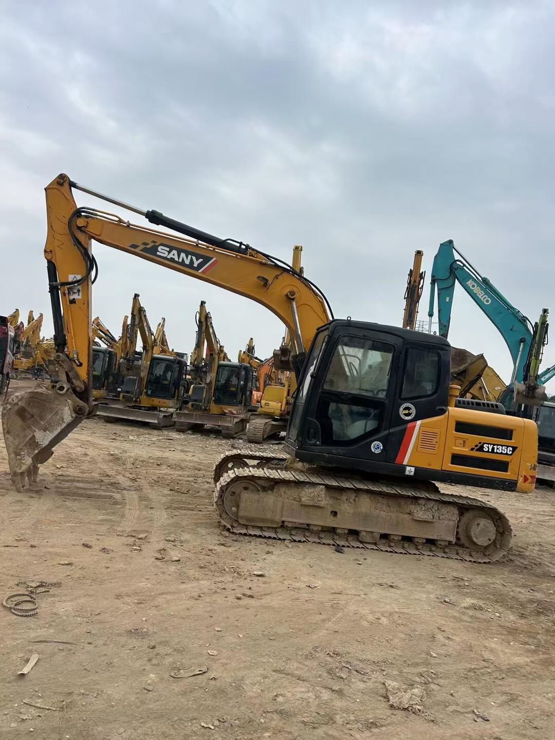 Buy Sany SY135 Used Excavator / 1