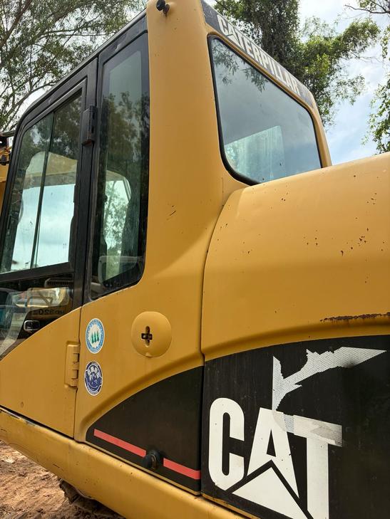 Buy Caterpillar 320C Used Excavator / 1