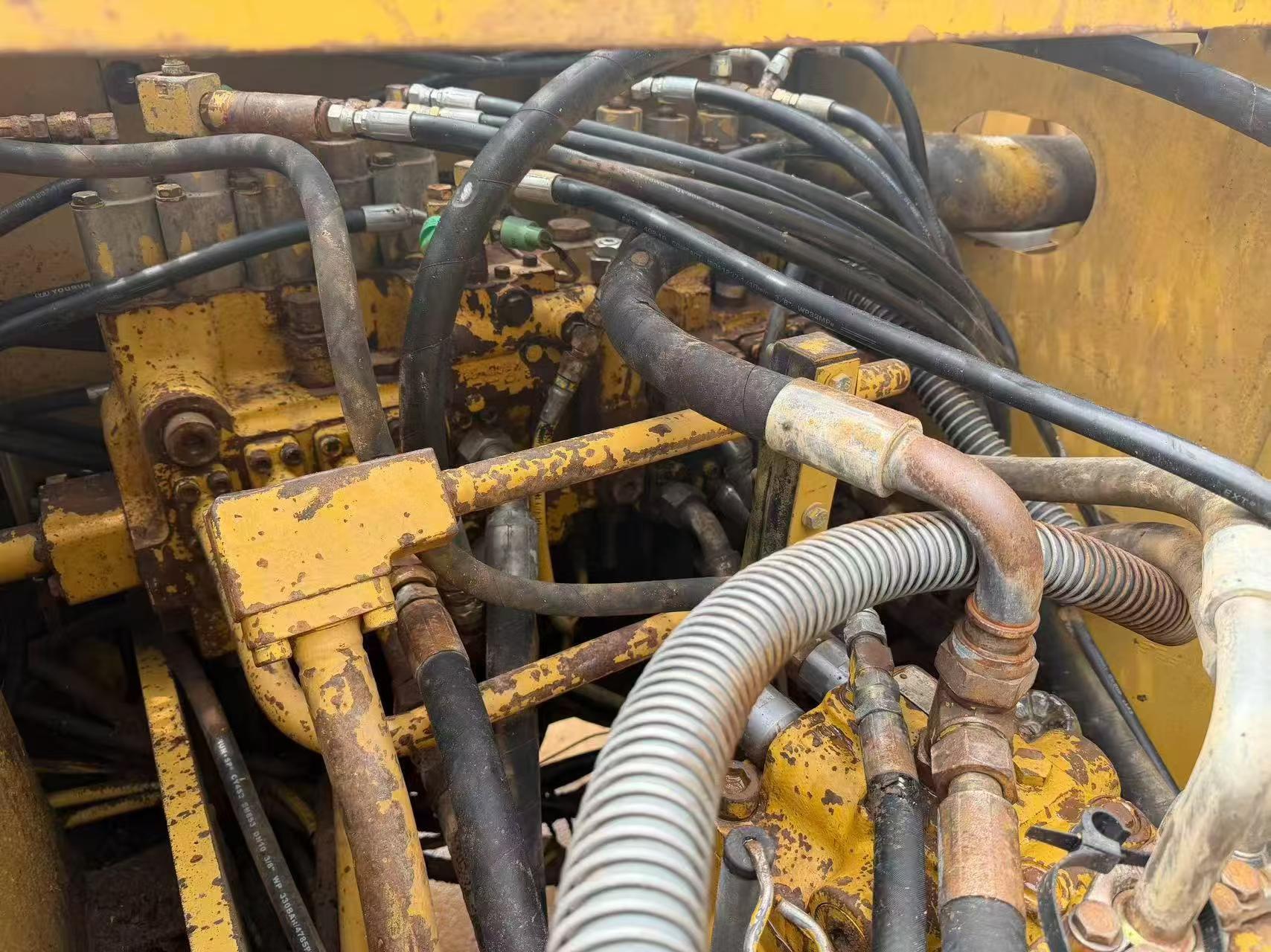 Buy Caterpillar 320V2 Used Excavator / 6 Buy Caterpillar 320V2 Used Excavator / 6