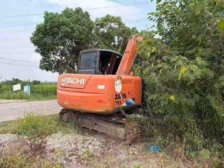 Buy Hitachi EX70 Used Excavator / 1