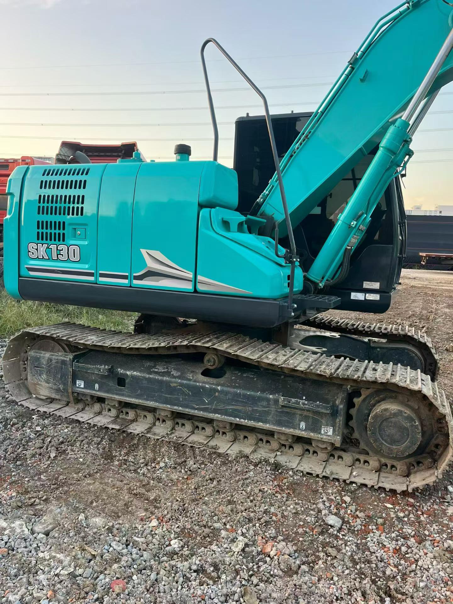 Buy Kobelco SK130 Used Excavator / 6 Buy Kobelco SK130 Used Excavator / 6