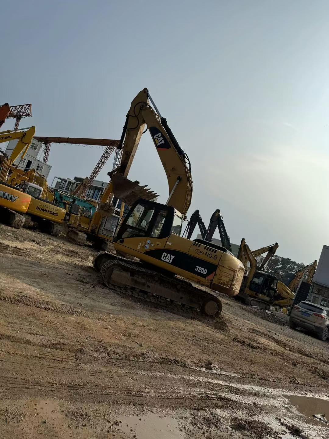 Buy Caterpillar 320D Used Excavator / 2