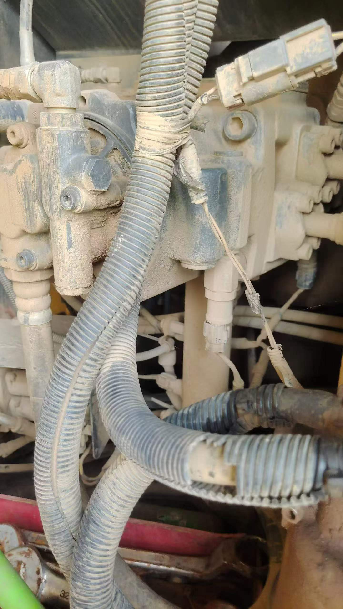 Buy Sumitomo SH130-3 Used Excavator / 8