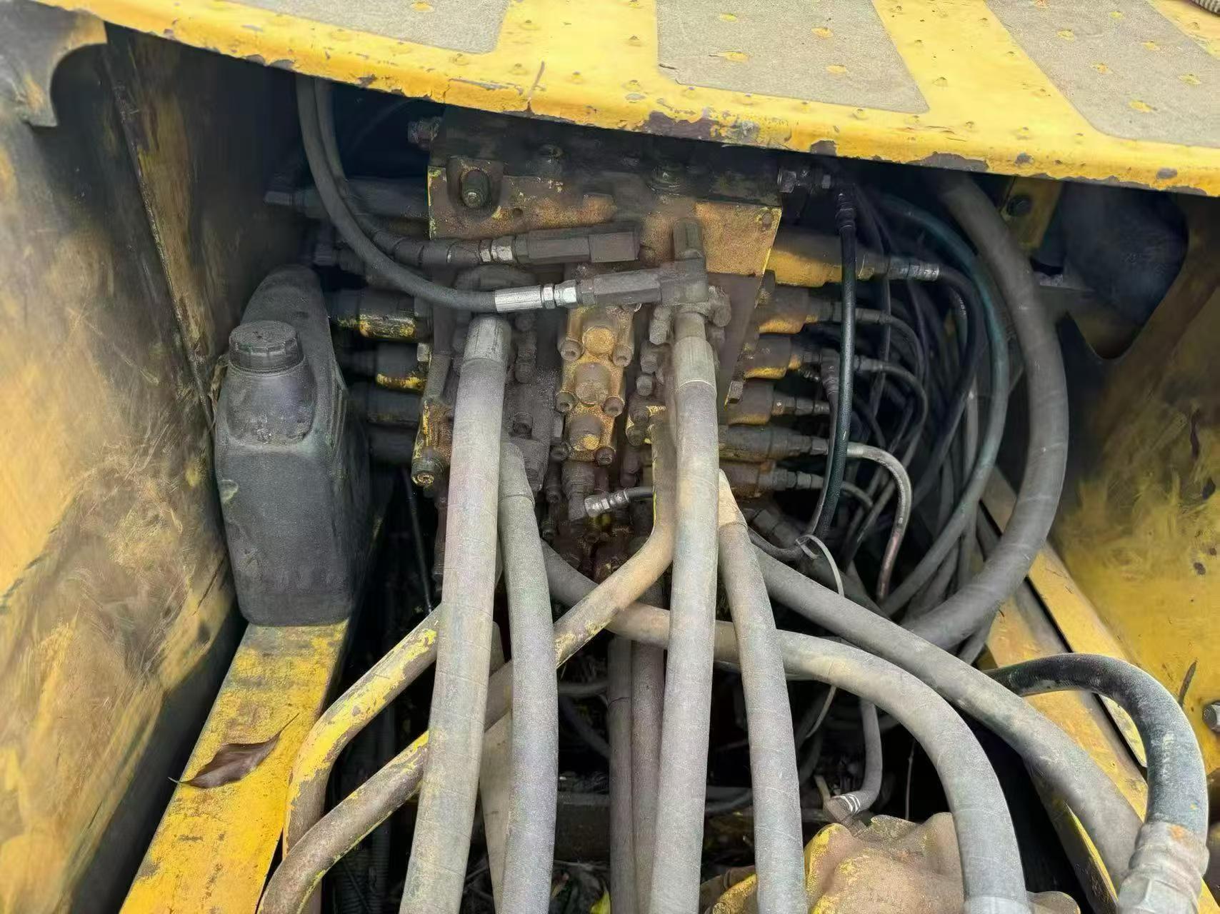 Buy Komatsu PC200-8N1 Used Excavator / 8 Buy Komatsu PC200-8N1 Used Excavator / 8