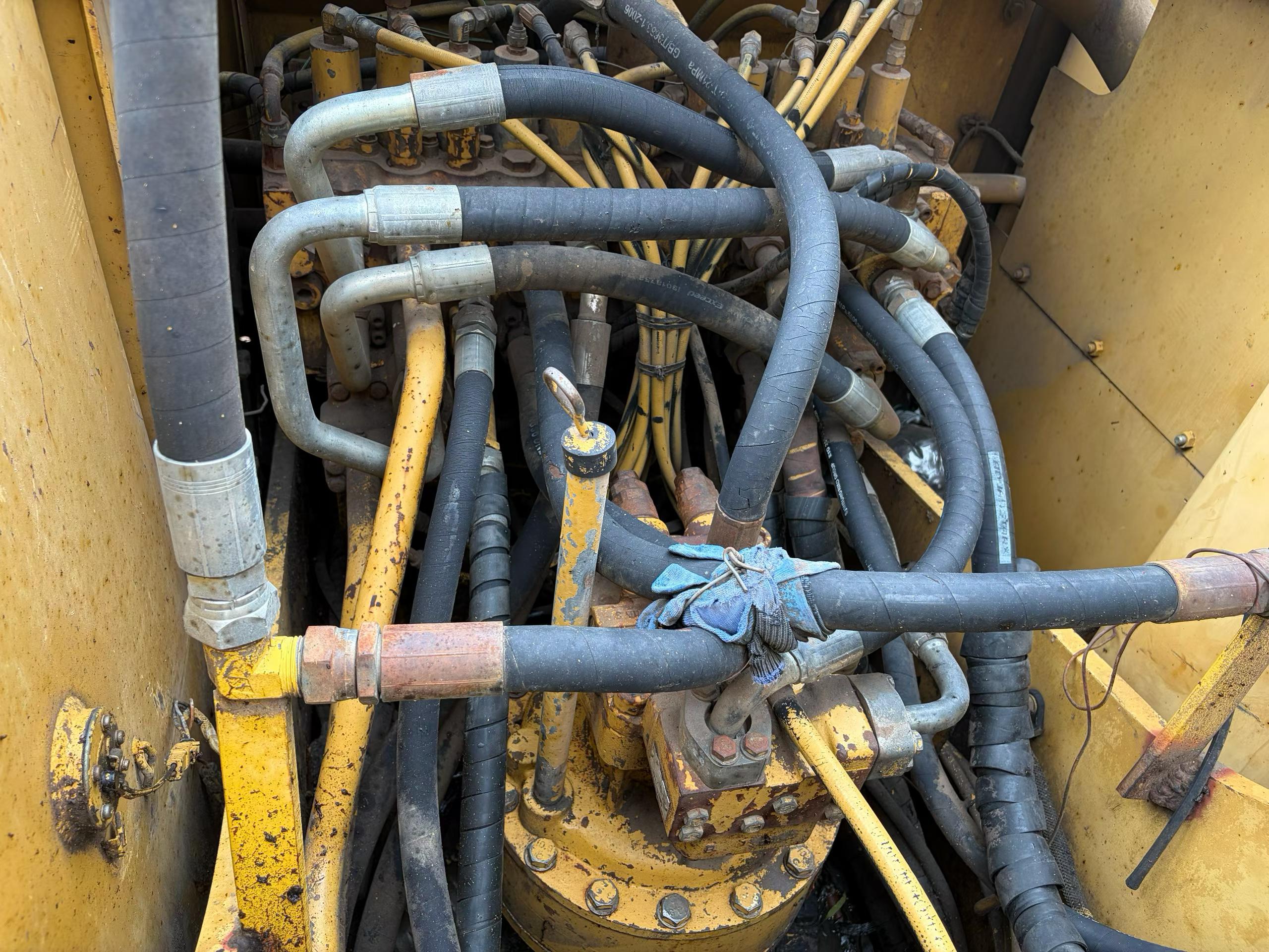 Buy Caterpillar 320C Used Excavator / 4 Buy Caterpillar 320C Used Excavator / 4