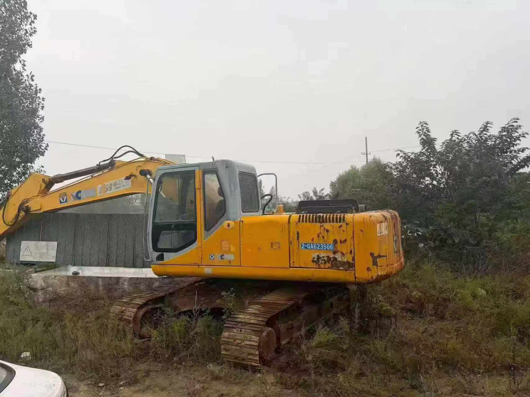 Buy XCMG XE215 Used Excavator / 1