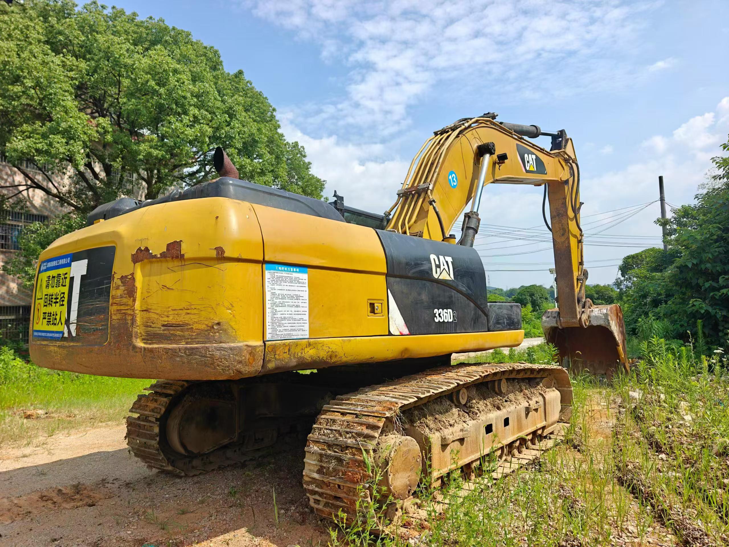 Buy Caterpillar CT20 Used Excavator / 3 Buy Caterpillar CT20 Used Excavator / 3