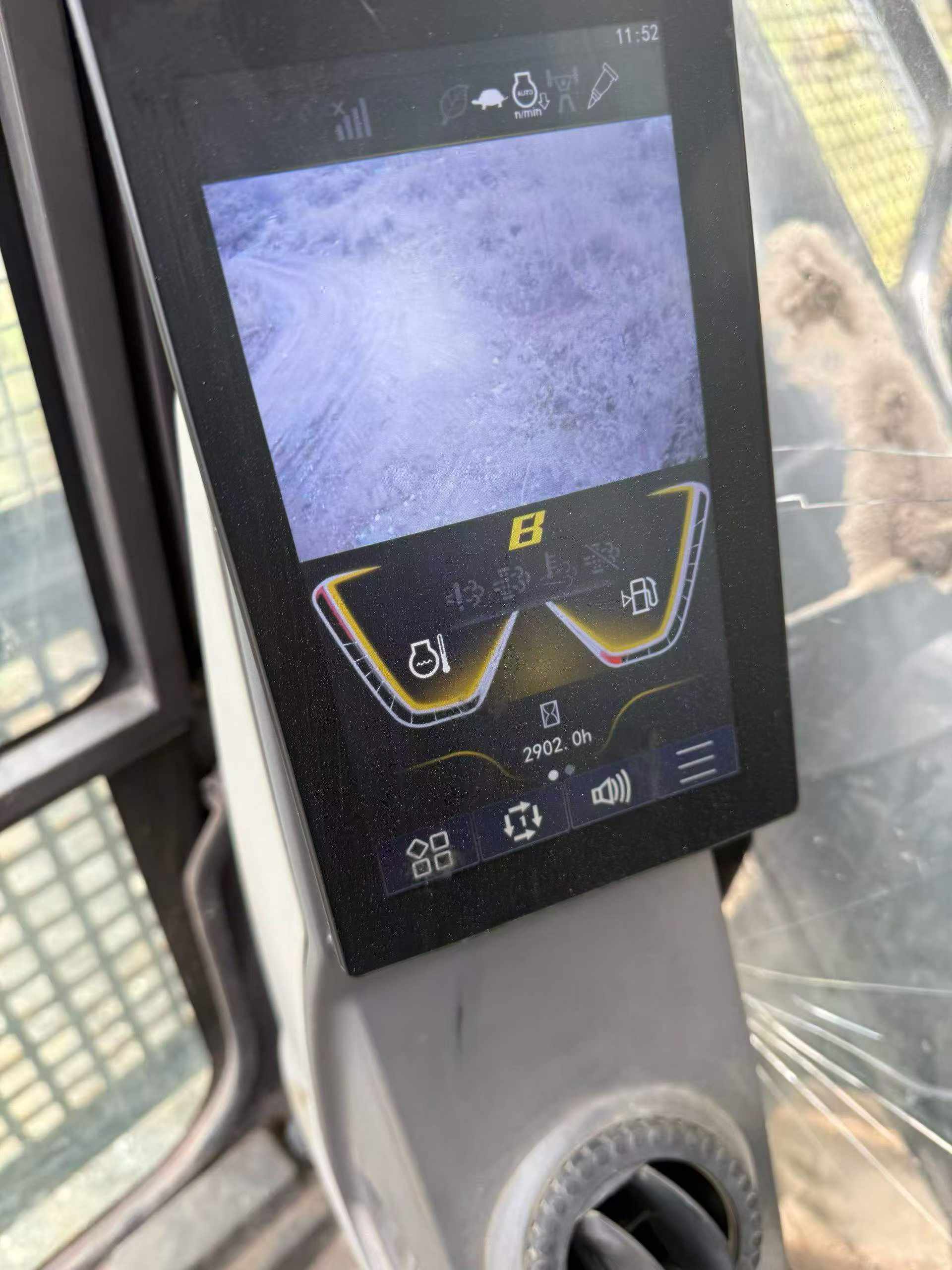 Buy XCMG XE650DP Used Excavator / 4 Buy XCMG XE650DP Used Excavator / 4