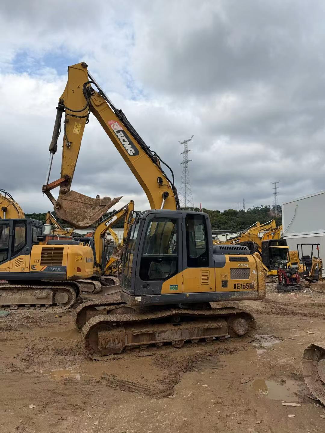 Buy XCMG XE135B Used Excavator / 1
