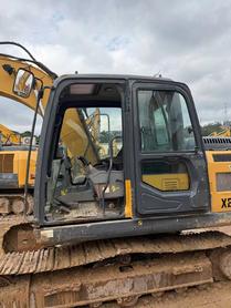 Buy XCMG XE135B Used Excavator / 4 Buy XCMG XE135B Used Excavator / 4