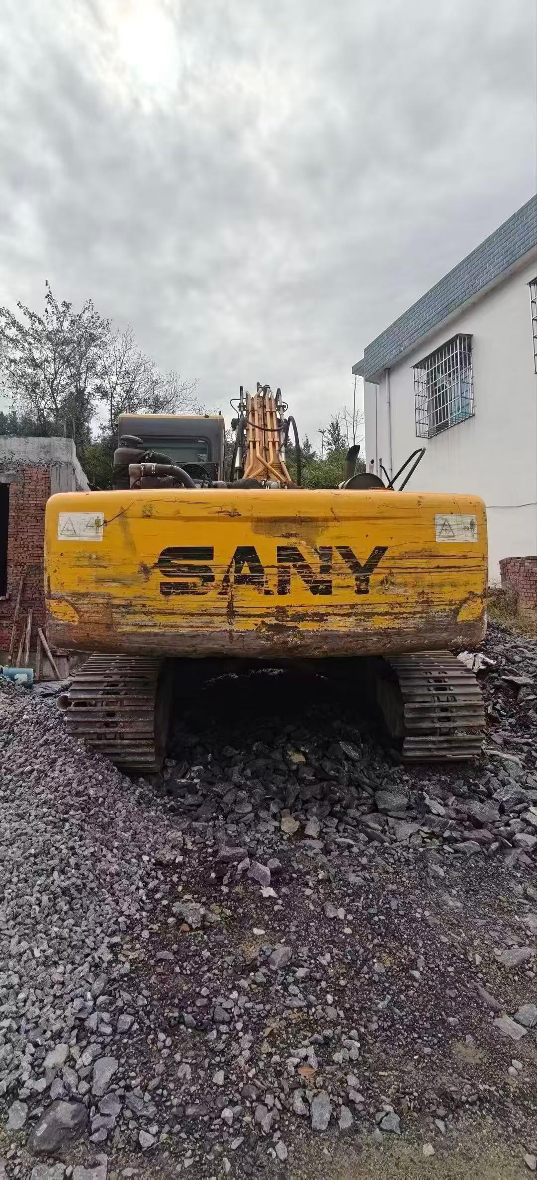 Buy Sany SY235C-8 Used Excavator / 2 Buy Sany SY235C-8 Used Excavator / 2