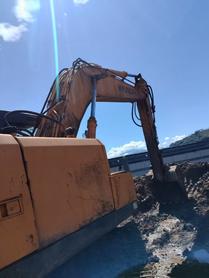 Buy Hyundai R215-7 Used Excavator / 4 Buy Hyundai R215-7 Used Excavator / 4