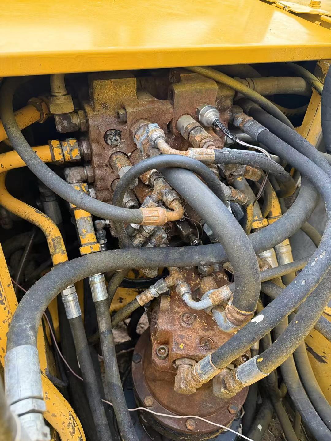 Buy Kato HD512-6 Used Excavator / 6