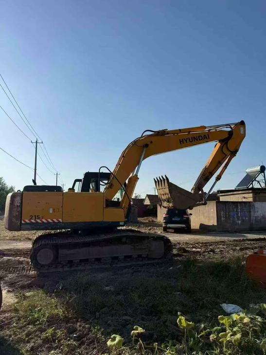 Buy Hyundai R215-7 Used Excavator / 1