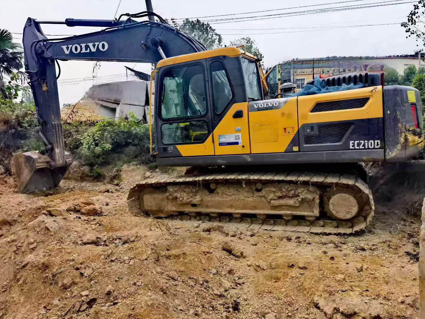 Buy Volvo EC200D Used Excavator / 1