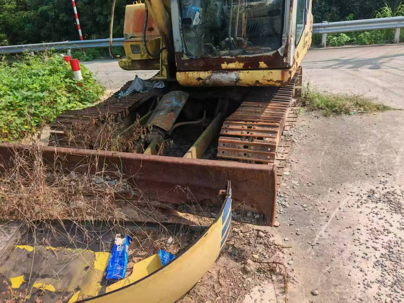Buy Komatsu PC60-7 Used Excavator / 3
