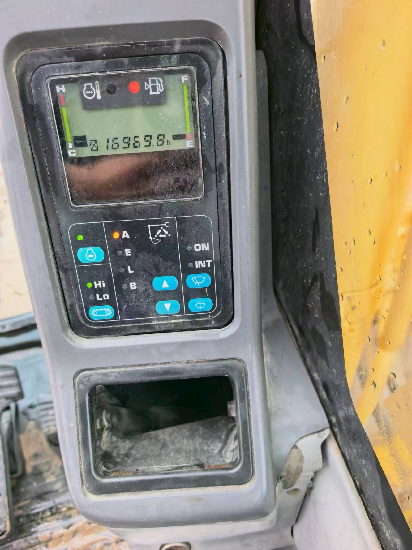 Buy Komatsu PC110-7 Used Excavator / 5 Buy Komatsu PC110-7 Used Excavator / 5